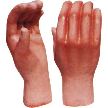 Juego de manos de gigante hombre en cartón